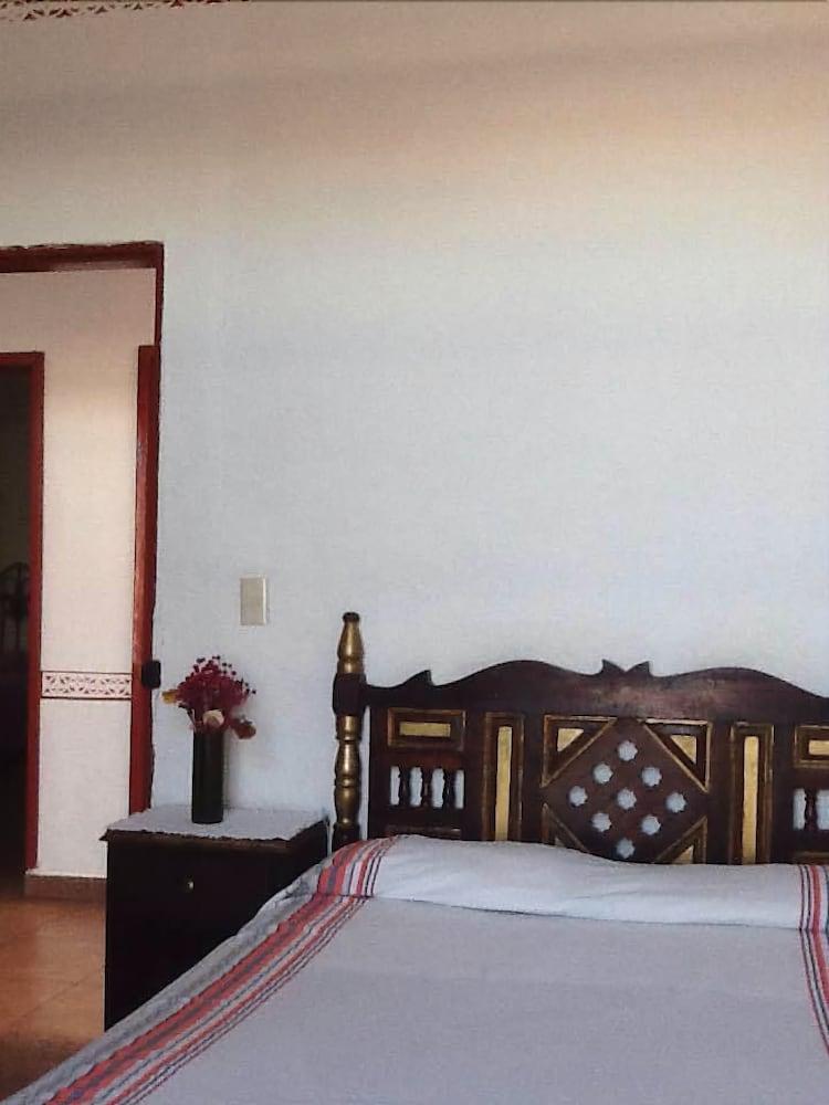 Posada De San Agustin Pátzcuaro Extérieur photo